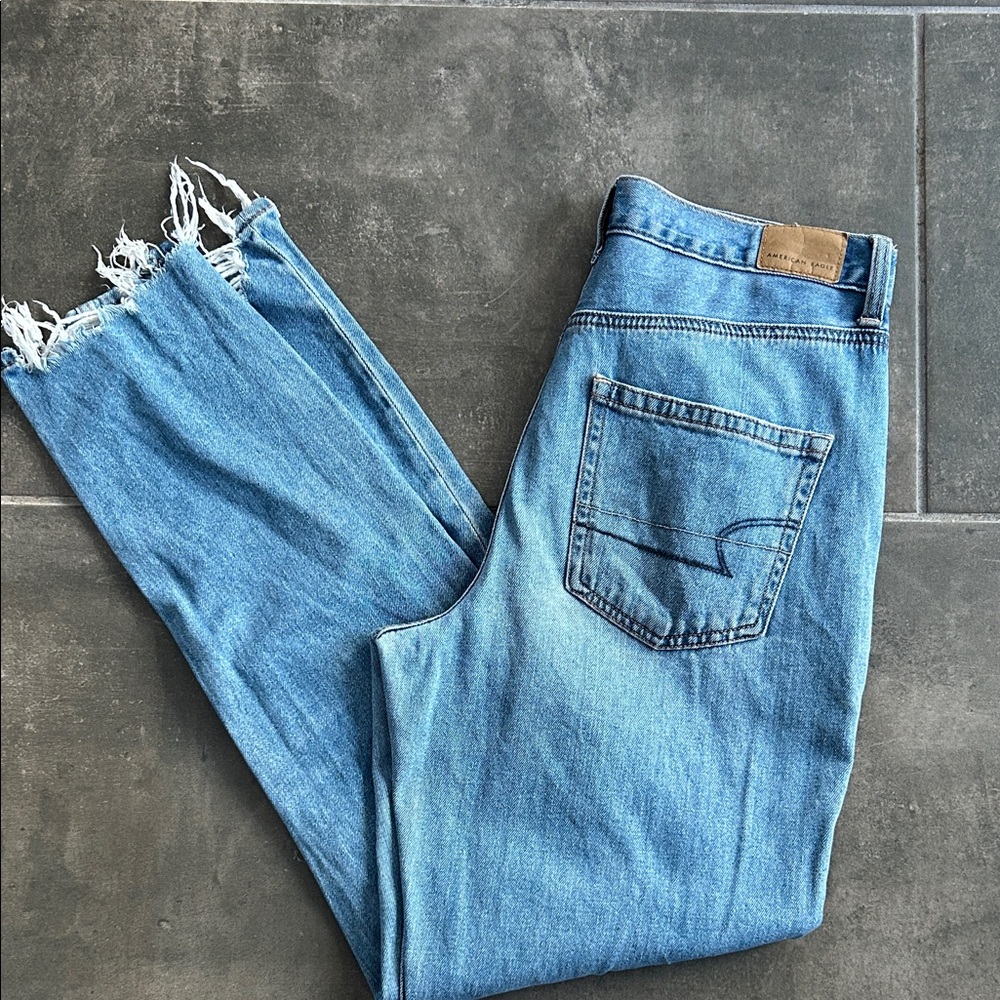 American Eagle Outfitters Distressed Mom Jeans - Picture 10 of 11